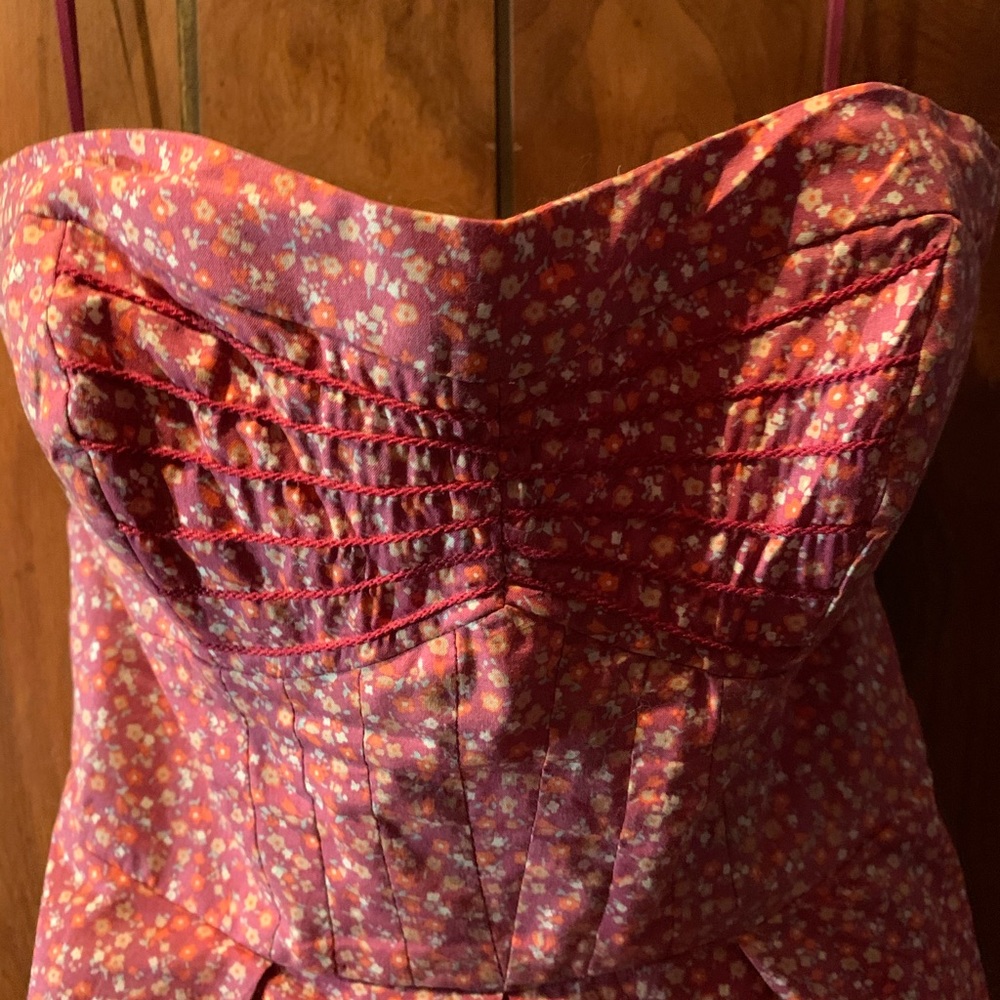 American Eagle Outfitter’s Dressy summer frock. - Picture 2 of 9